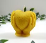 žvakė širdis rankose - Image 4